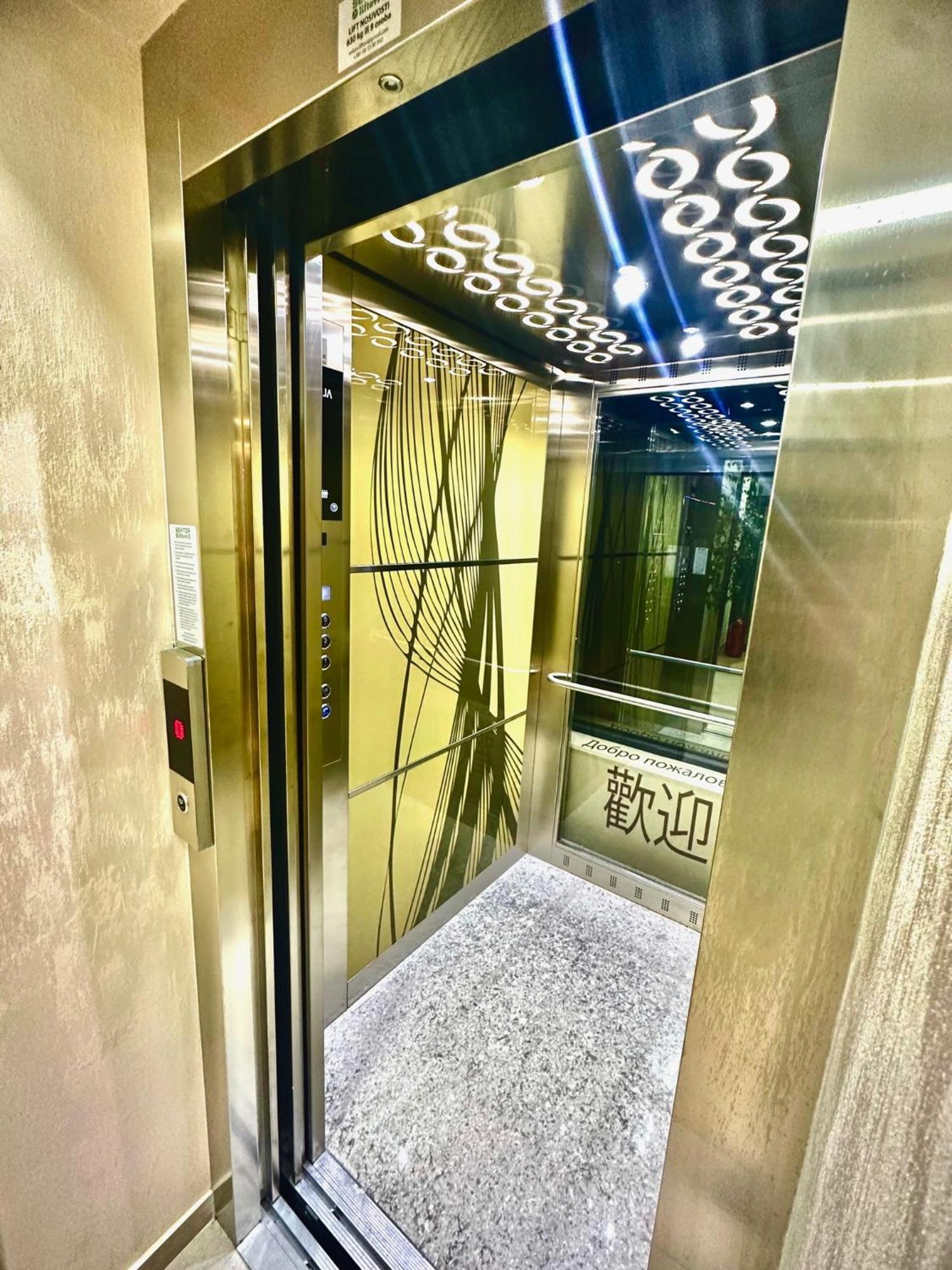 China Town Prenociste Hotell Belgrad Exteriör bild